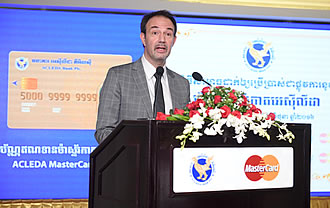 លោក អាន វ៉ូហ្គែល នាយក​ប្រតិបត្តិ​ក្រុមហ៊ុន​ម៉ាស្ទ័រកាត​ប្រចាំ​តំបន់​អាស៊ី​ប៉ាស៊ីហ្វិក