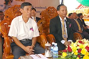 H.E. Kim Nuth Nittia, Governor of Chamkar Leu District and Mr. Chhay Soeun, Executive Vice President & Chief Finance Officer of ACLEDA Bank H.E. Kim Nuth Nittia, Governor of Chamkar Leu District and Mr. Chhay Soeun, Executive Vice President & Chief Finance Officer of ACLEDA Bank