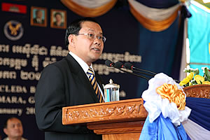 លោក អ៊ិន ចាន់នី​ ប្រធាន​នាយក​ប្រតិបត្ដិ ធនាគារ អេស៊ីលីដា ភីអិលស៊ី