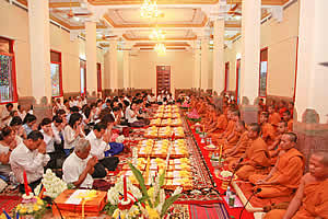 ពិធី​ចម្រើន​ព្រះបរិត្ត និង​សម្តែង​ធម្មទេសនា
